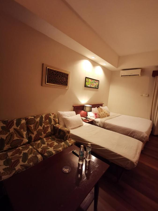 Pulai Spring Resort Kampung Kangkar Pulai Exterior foto